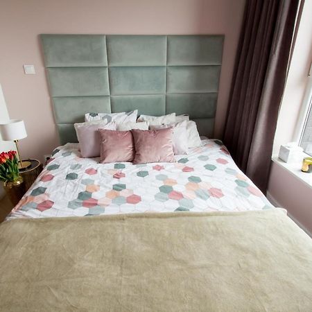 Nowy Apartment Przy Placu Szembeka Varsovie Extérieur photo