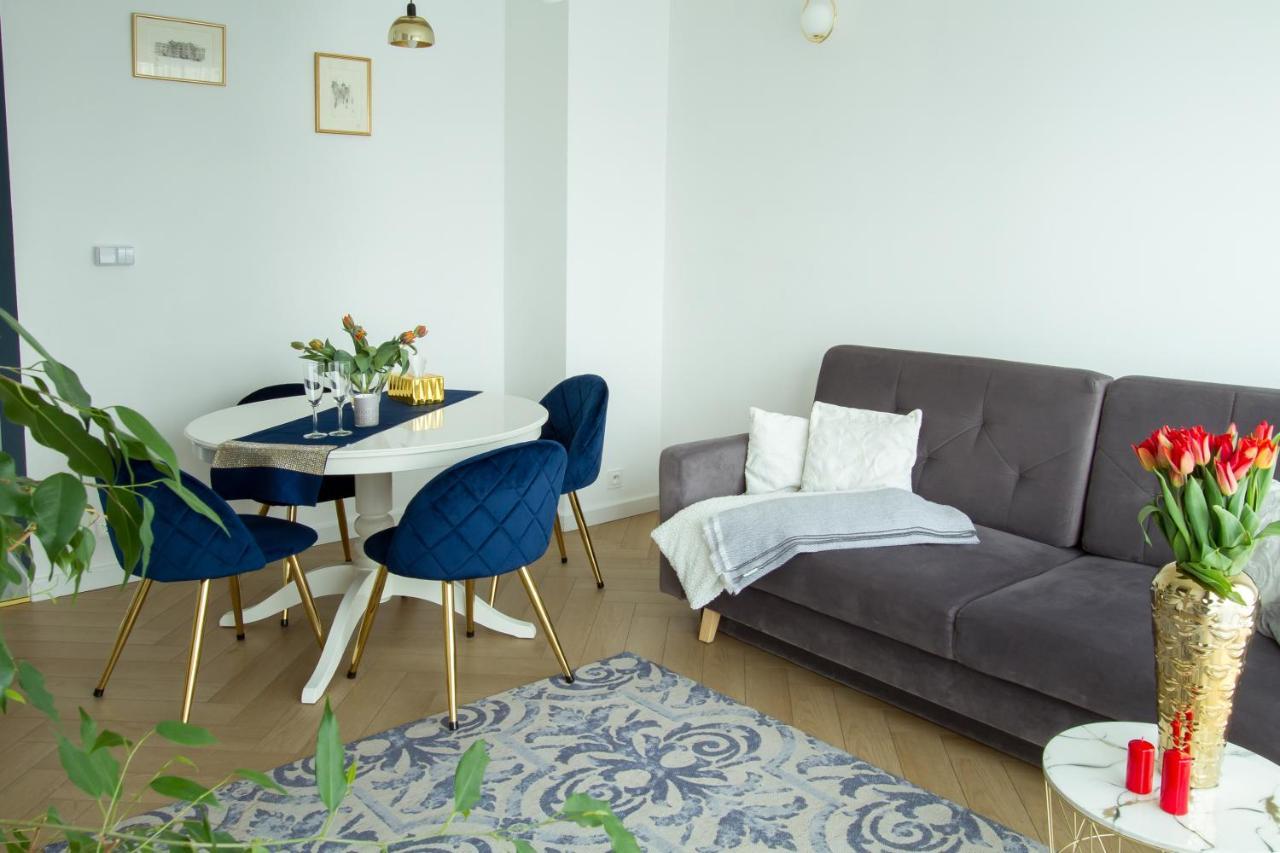 Nowy Apartment Przy Placu Szembeka Varsovie Extérieur photo