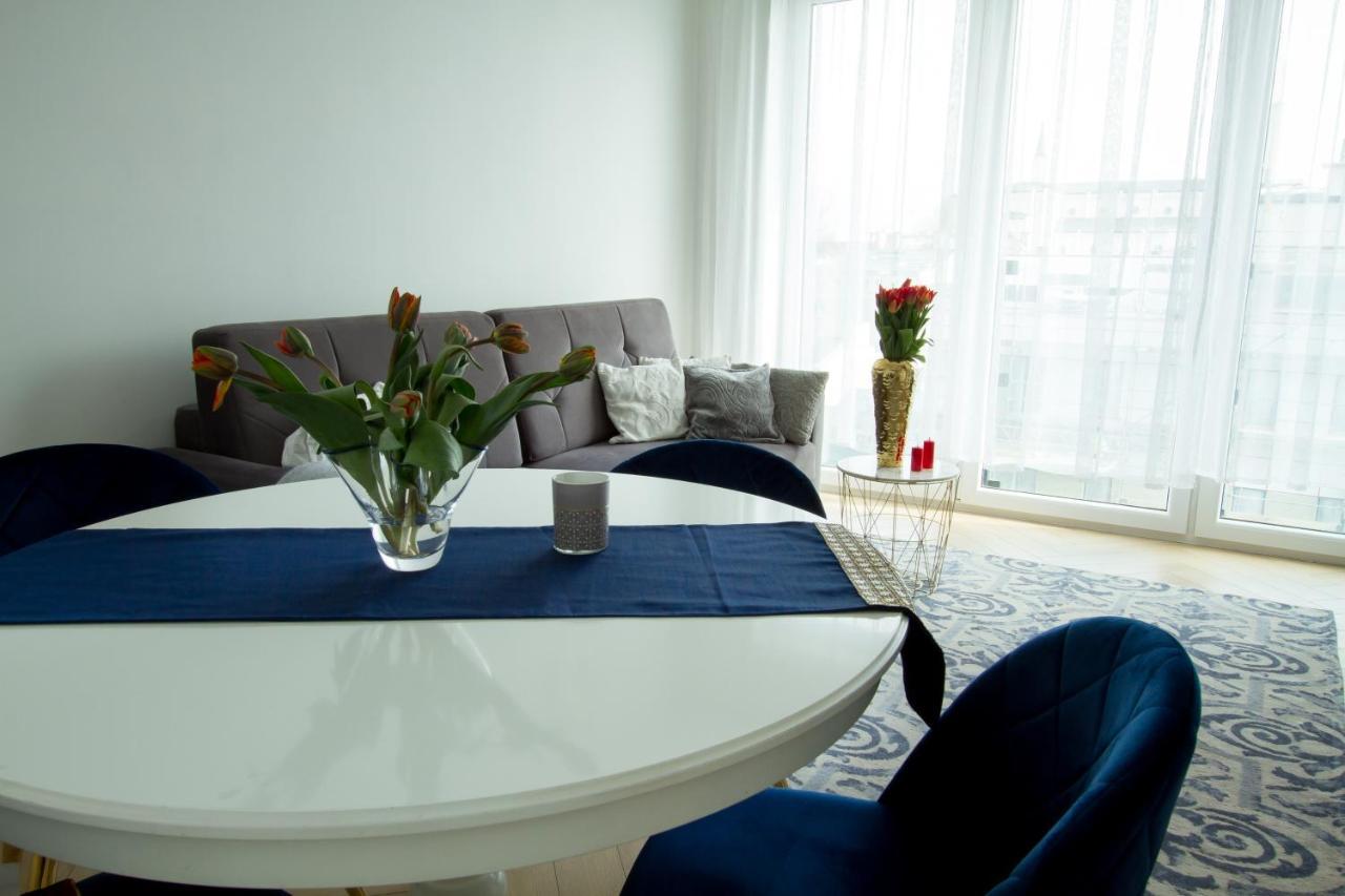 Nowy Apartment Przy Placu Szembeka Varsovie Extérieur photo