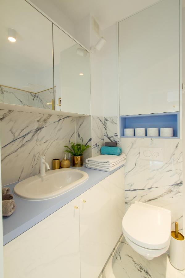 Nowy Apartment Przy Placu Szembeka Varsovie Extérieur photo