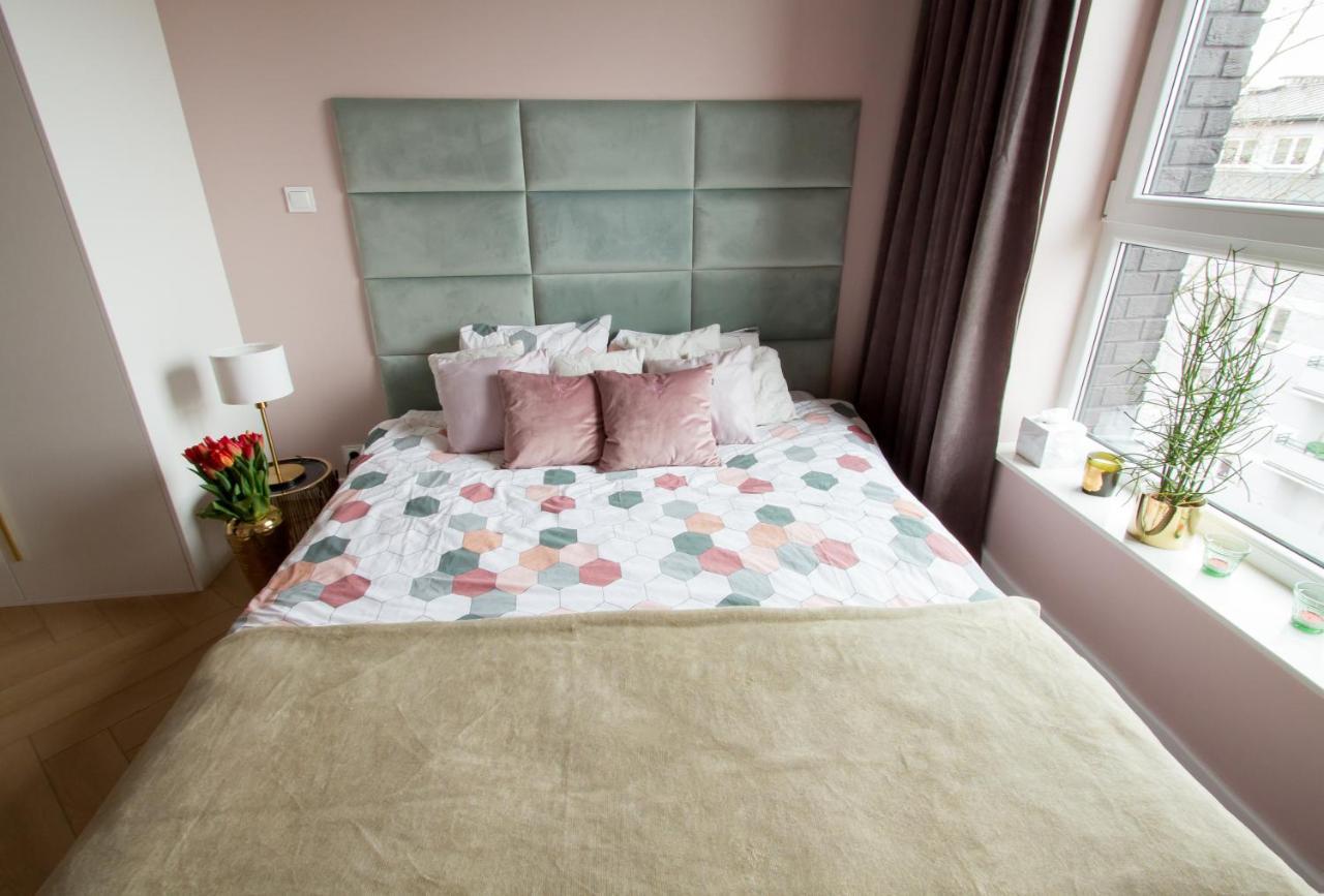 Nowy Apartment Przy Placu Szembeka Varsovie Extérieur photo