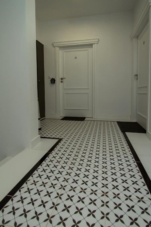 Nowy Apartment Przy Placu Szembeka Varsovie Extérieur photo